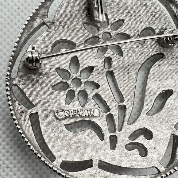 Sarah Coventry Brooch Pendant & Clip On Earrings Silhouette Floral Vintage - Picture 5 of 9